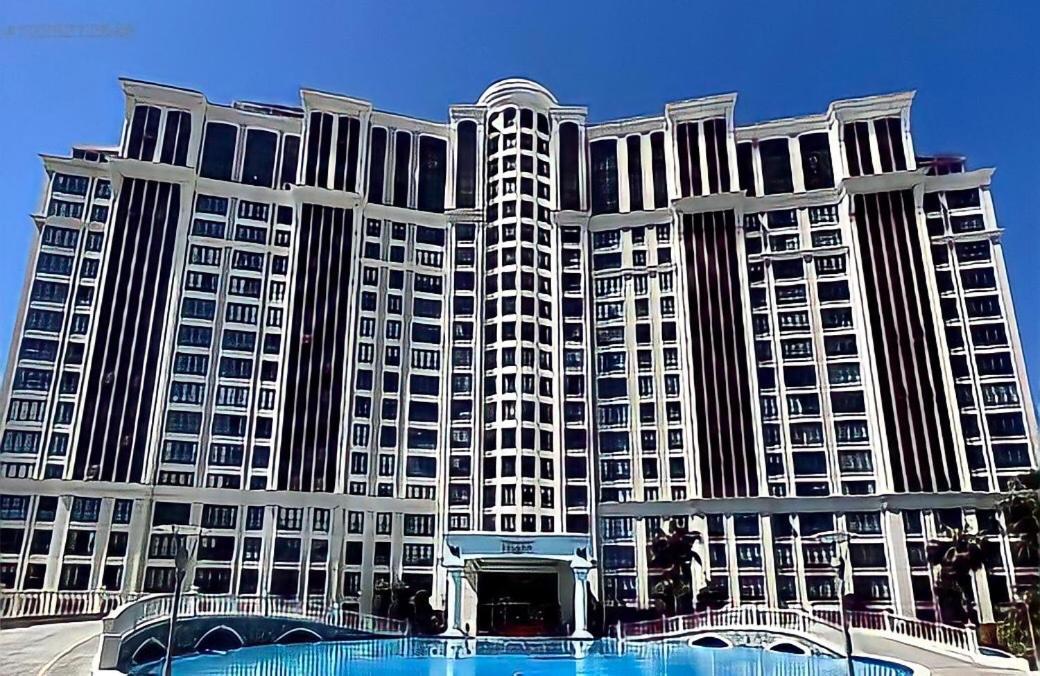 Apartment Deluxia Palace The Flat With A Pool View